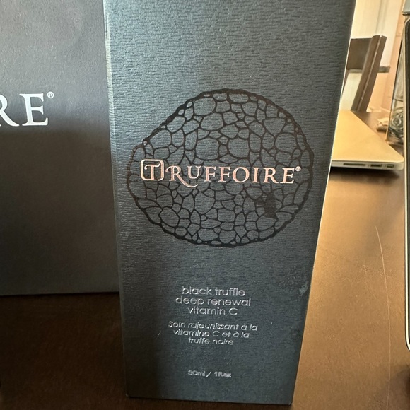 Brand New Set of Truffoire Skin Care - Picture 3 of 4